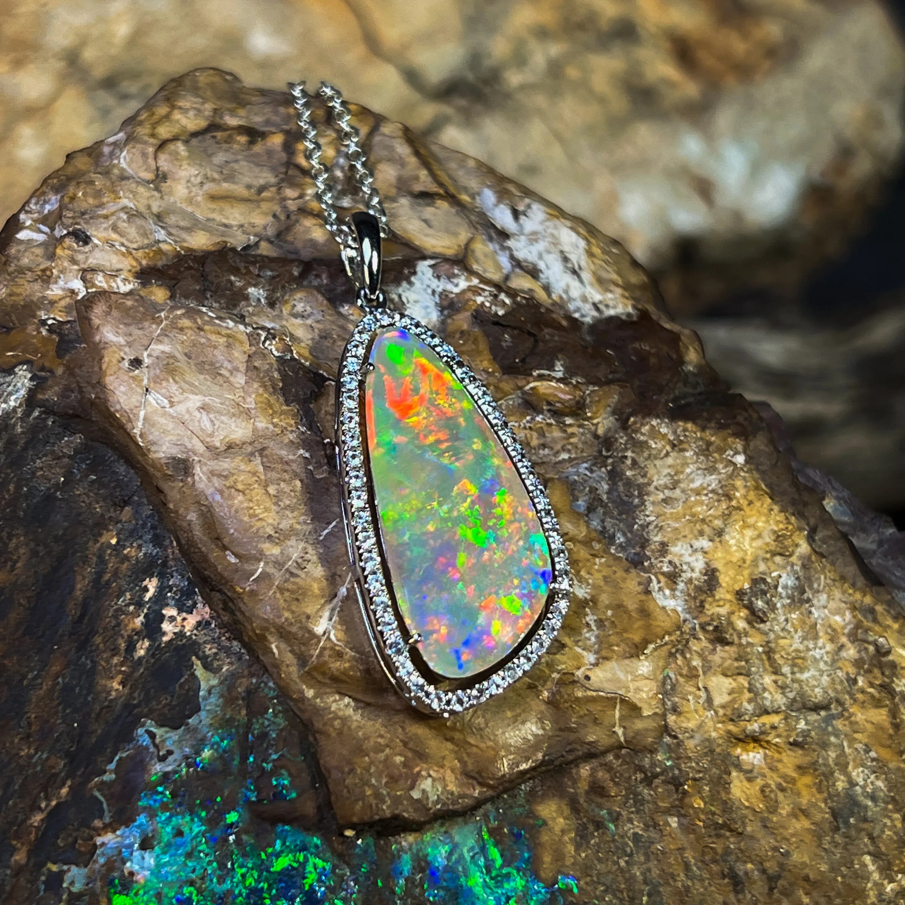 14kt White Gold Crystal Opal 5.22ct and White Sapphire 0.35ct