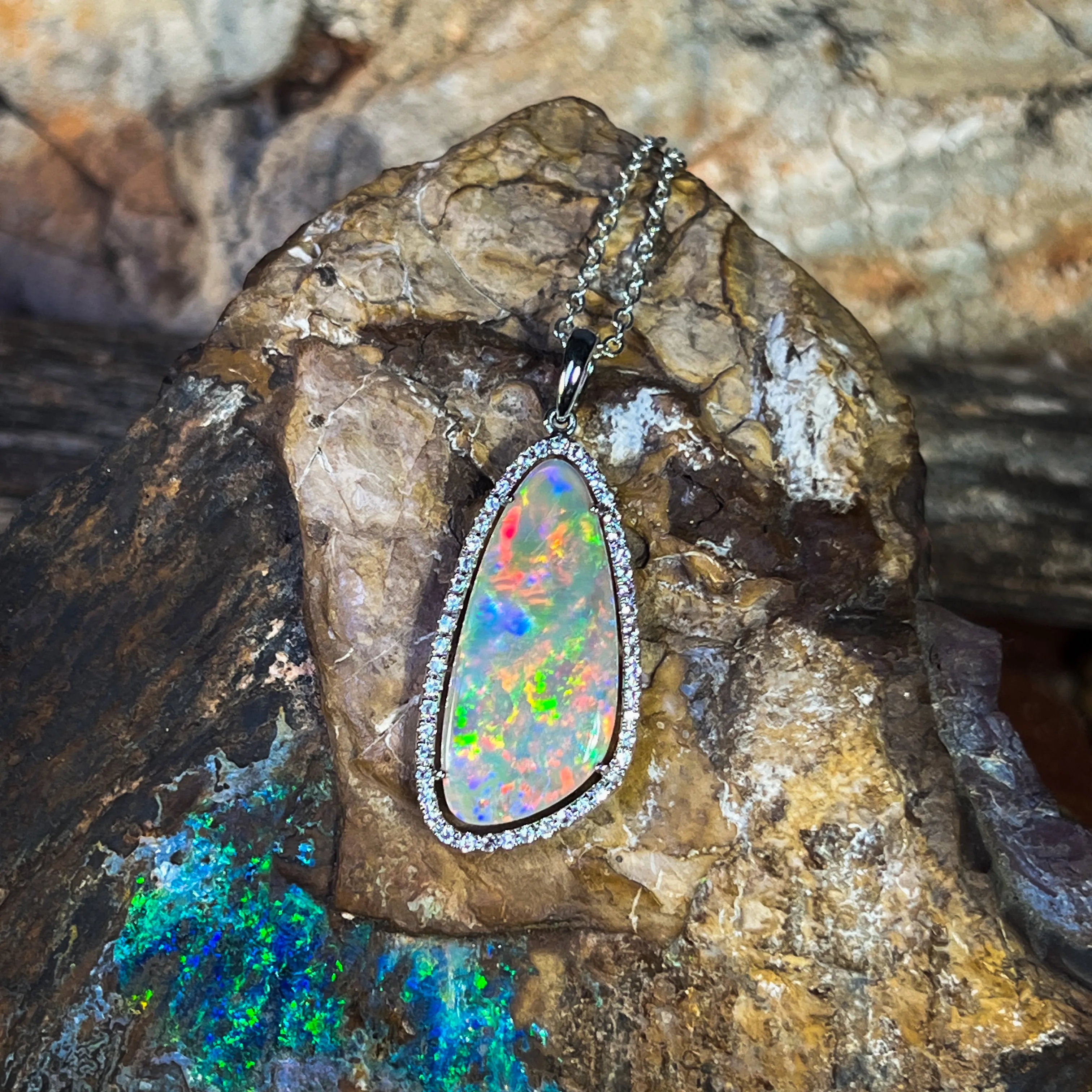 14kt White Gold Crystal Opal 5.22ct and White Sapphire 0.35ct
