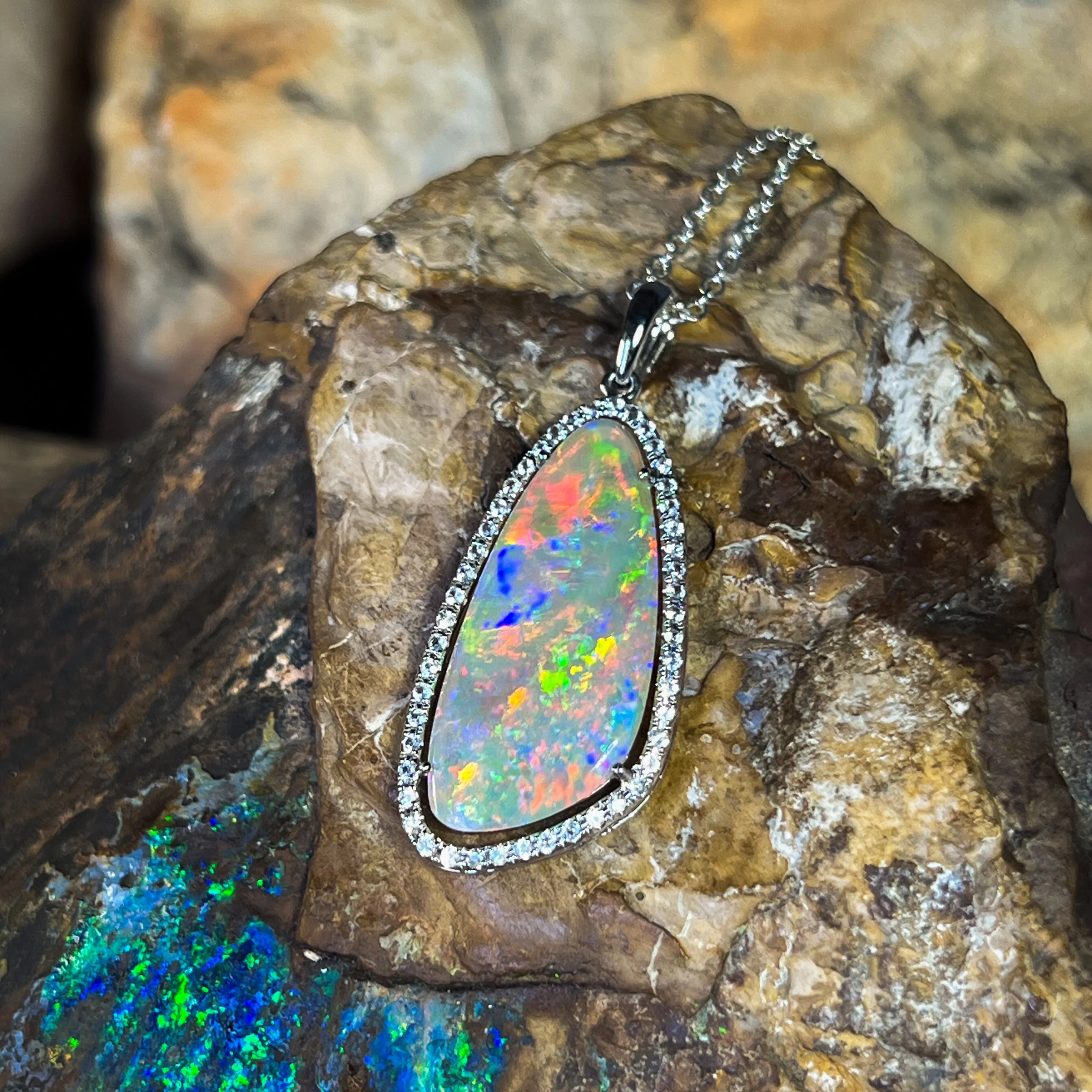 14kt White Gold Crystal Opal 5.22ct and White Sapphire 0.35ct