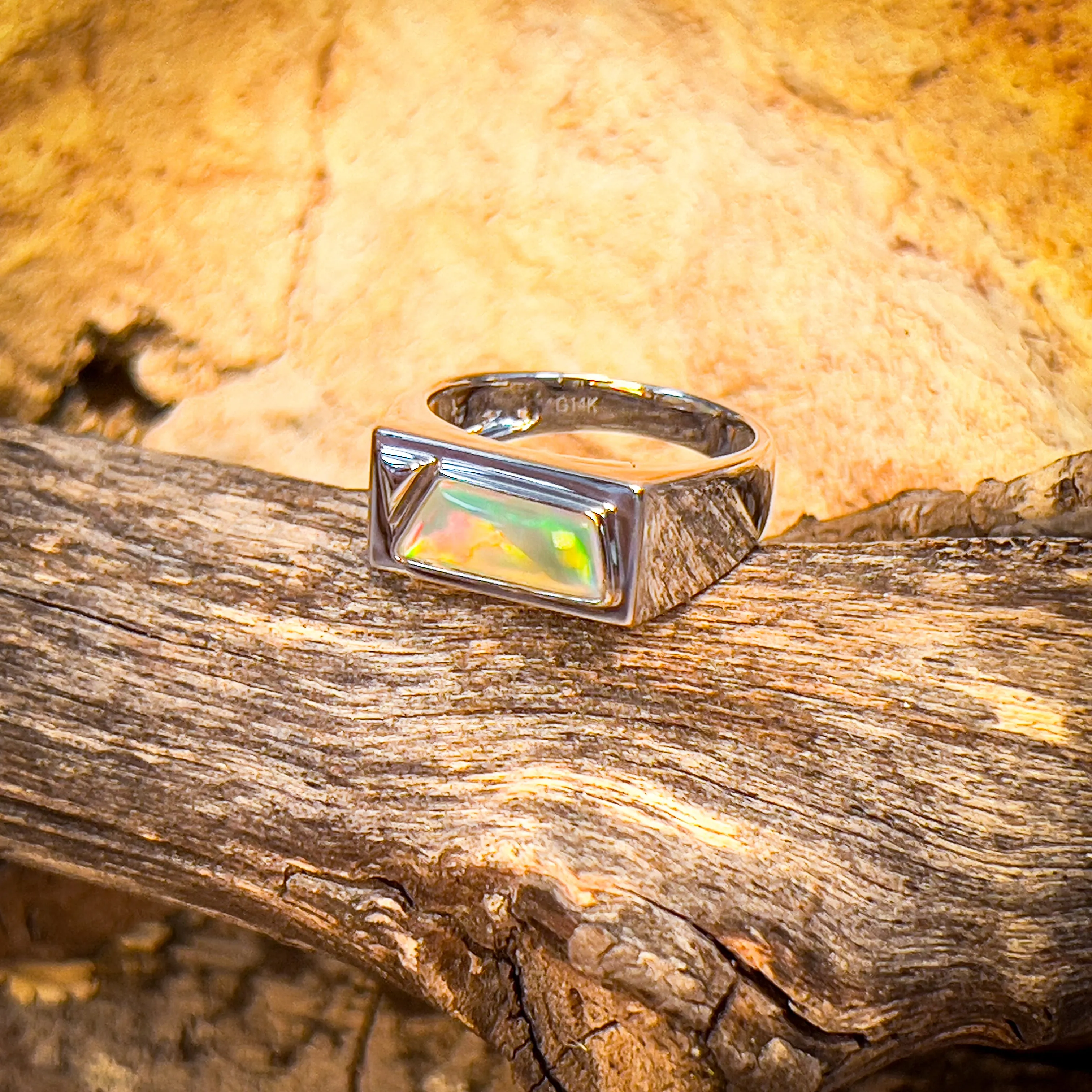 14kt White Gold Crystal Opal ring