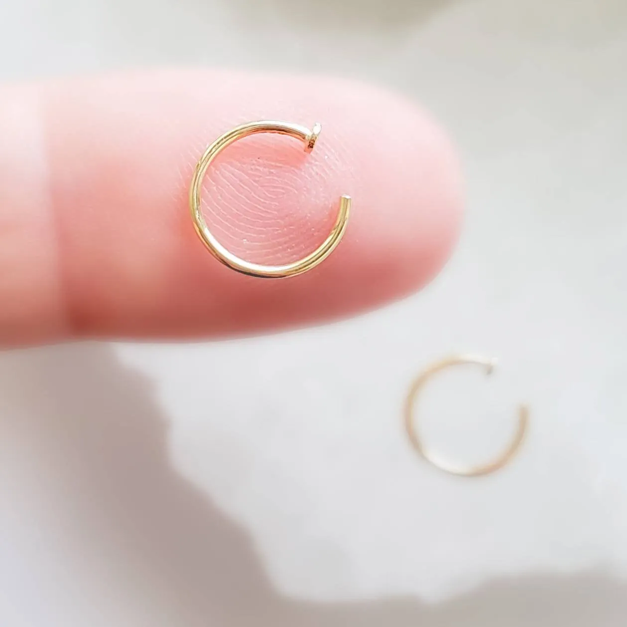 Dot Hug Hoops in 14k Gold