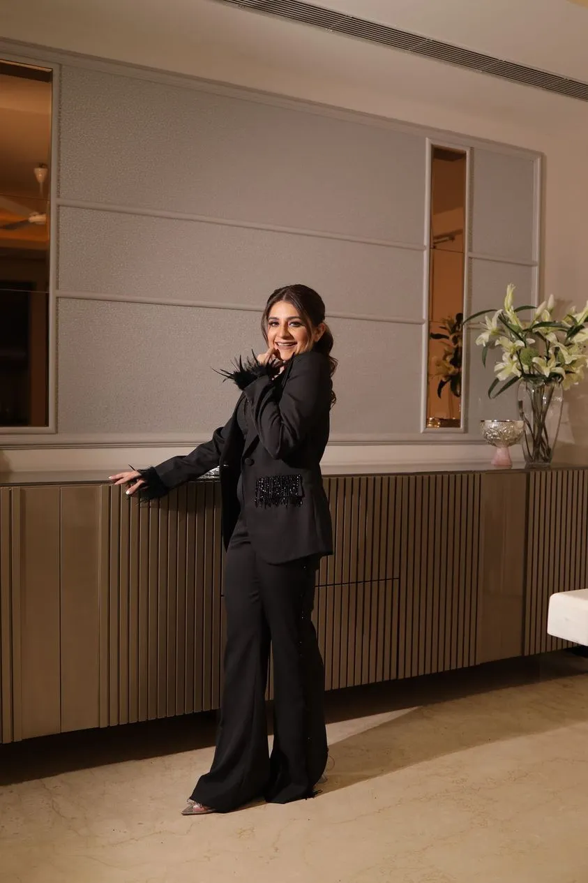 Meghna Pahwa in Victoria Black Set