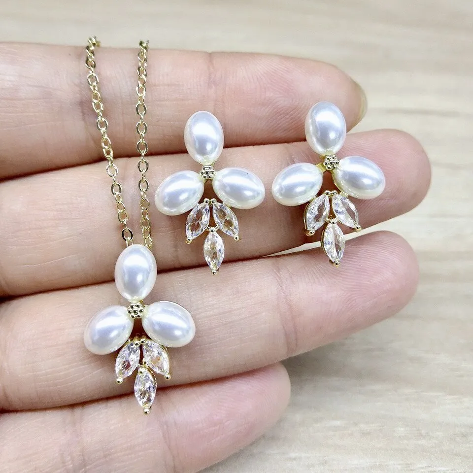 "Adonna" - Pearl Bridal Jewelry Set - Available in Silver, Rose Gold and Yellow Gold