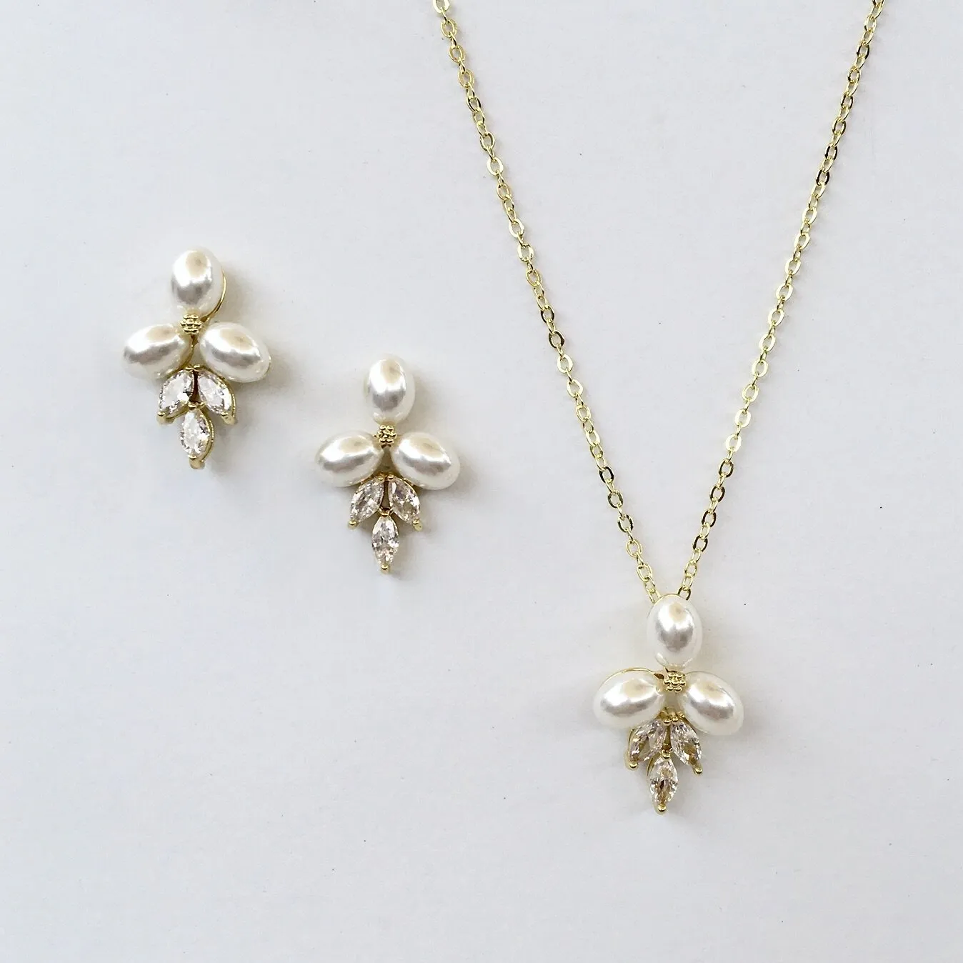 "Adonna" - Pearl Bridal Jewelry Set - Available in Silver, Rose Gold and Yellow Gold