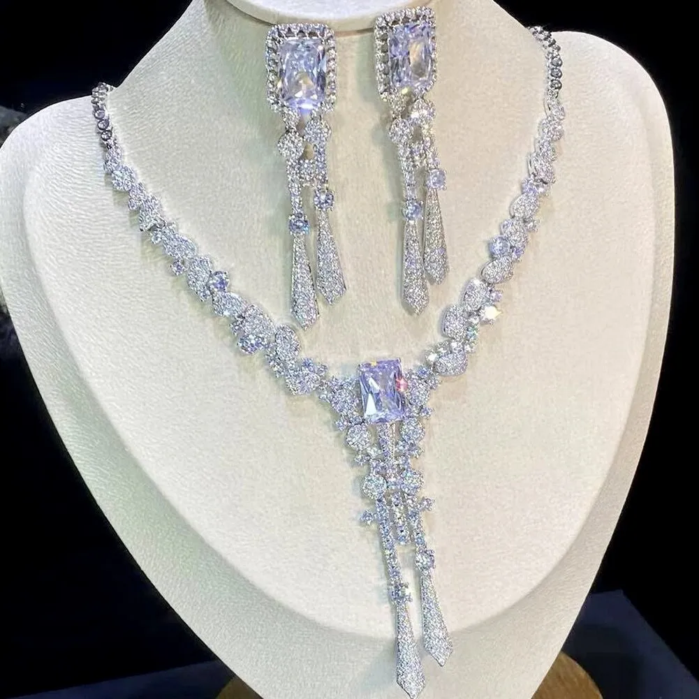 "Arissa" - Luxury Silver Cubic Zirconia Bridal Jewelry Set