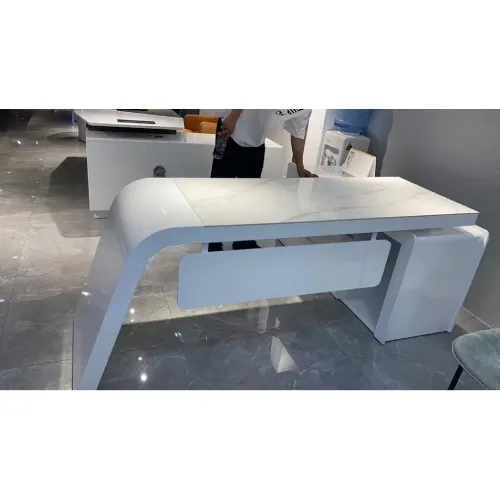 Simple Modern Office Desk