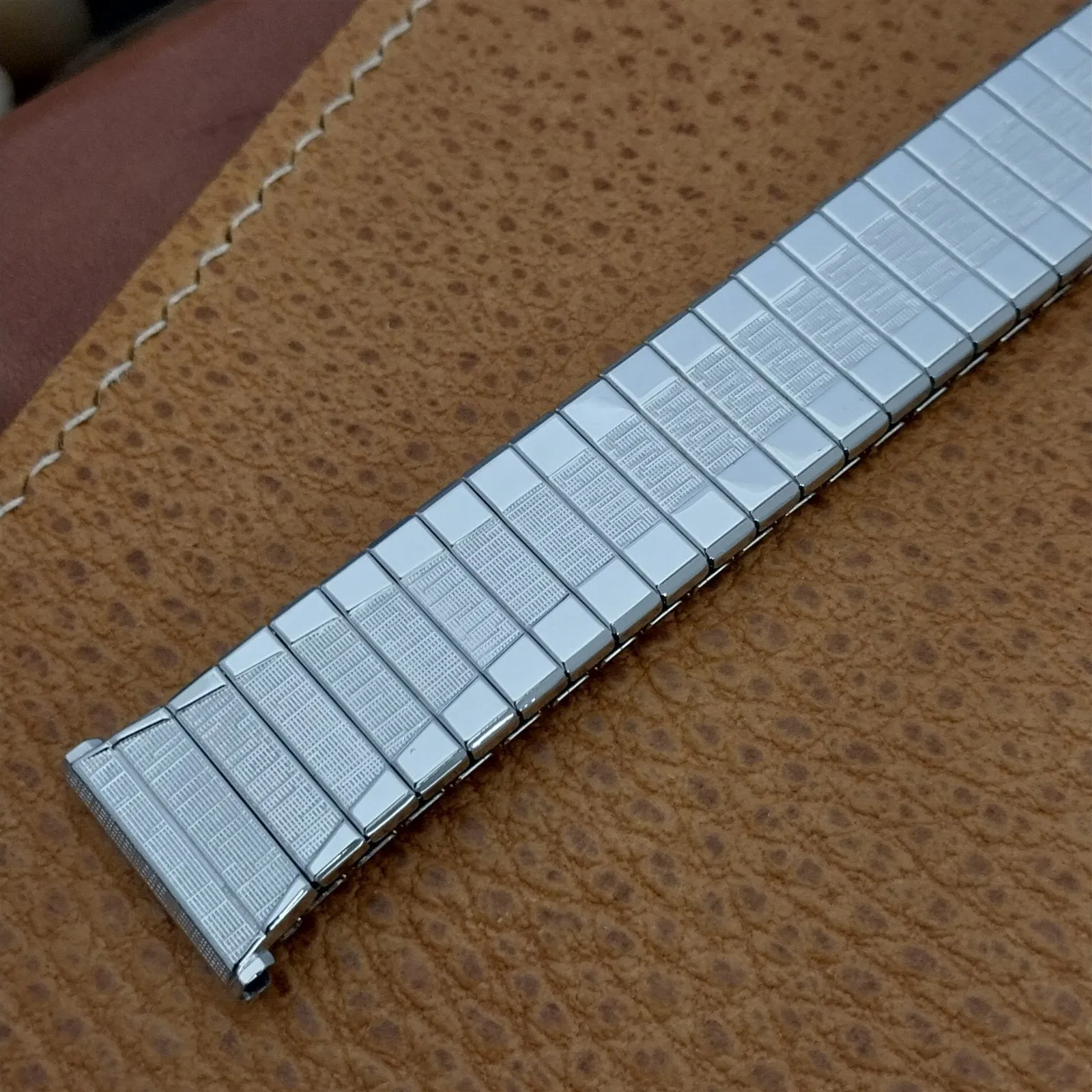 Vintage 19mm 18mm 17mm White Gold Filled Long Speidel Scope 1969 Watch Band